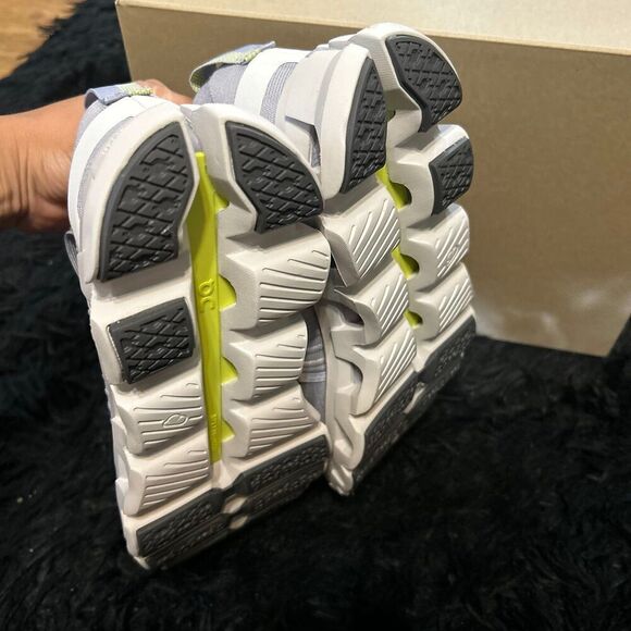 On CLOUDSWIFT lilac Wolf running athletic training lace up shoes sneakers sz8 - Picture 6 of 8